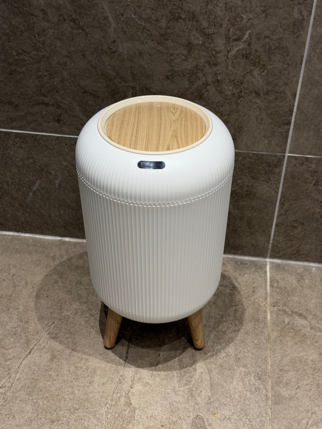 Soptunna med sensor för badrum | NordicSense™
