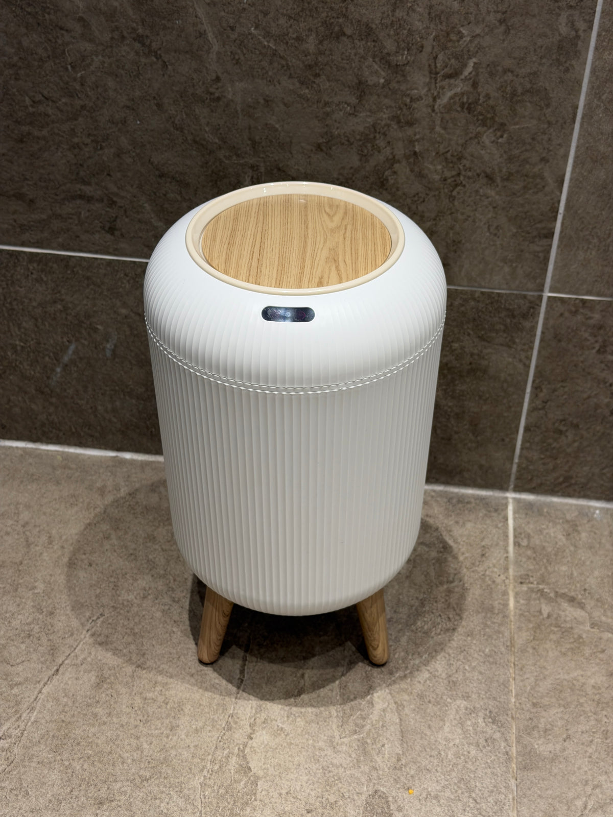 Soptunna med sensor för badrum | NordicSense™